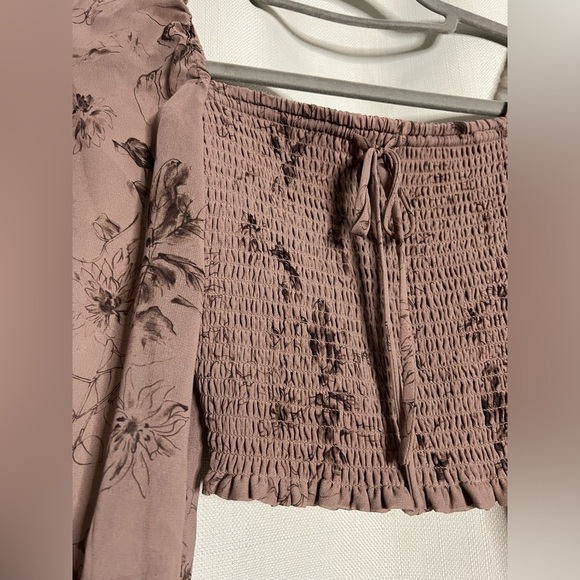 Aritzia Wilfred Purple Floral Smoked Long Sleeve Saga Cropped Blouse XS - Picture 7 of 11